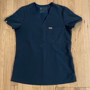 Figs Scrub Top
